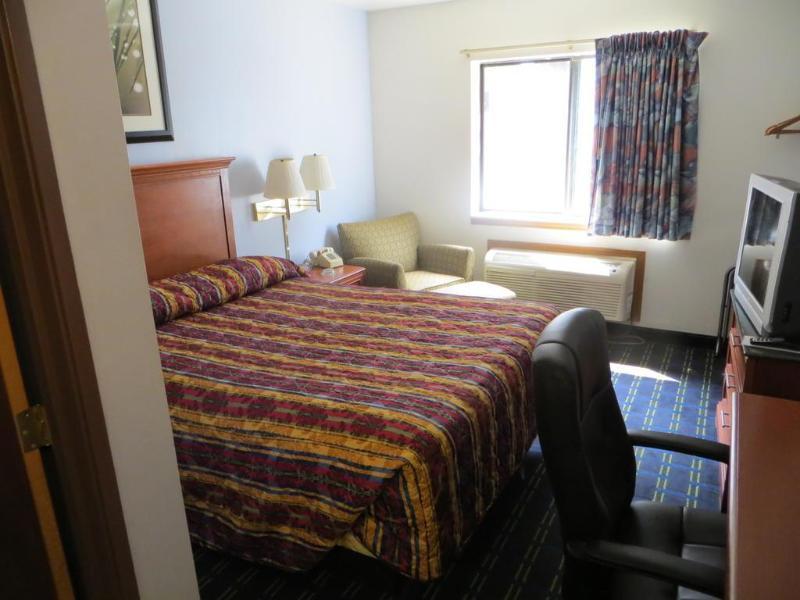 Knights Inn Memphis At Macon Cove Bagian luar foto