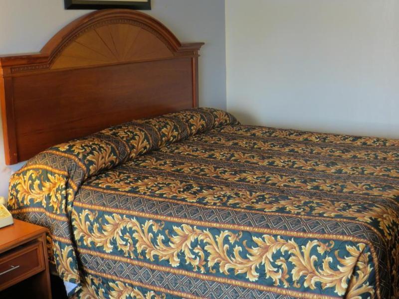 Knights Inn Memphis At Macon Cove Bagian luar foto