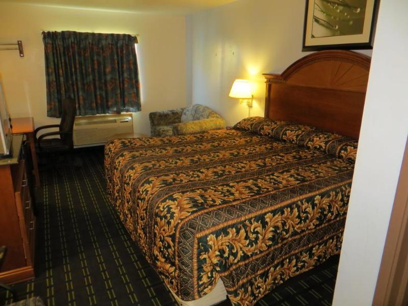 Knights Inn Memphis At Macon Cove Bagian luar foto